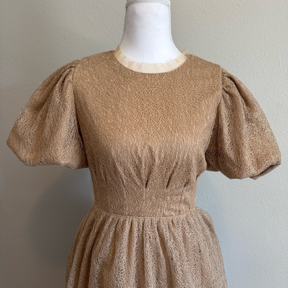 NWT Klesis Open Back Pearl‎ Midi Dress Puffed Sleeve Textured Tan Neutral Small - Picture 6 of 12